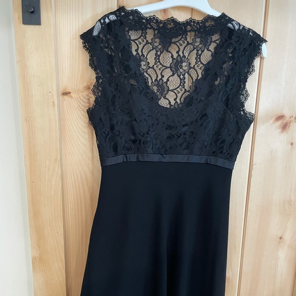 Black fitted Jones New York dress size 6/small - Picture 3 of 4